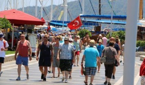 Foreigners spend on health tourism in Turkey 10 times more than their spending on holidays